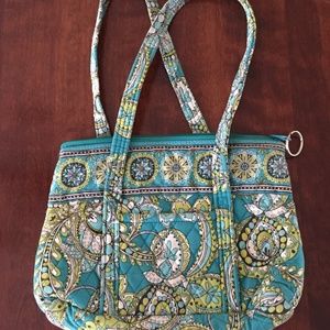 Vera Bradley Handbag w/jewelry roll